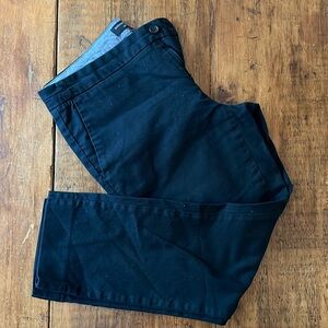 Women’s banana republic black dress capris, size 8